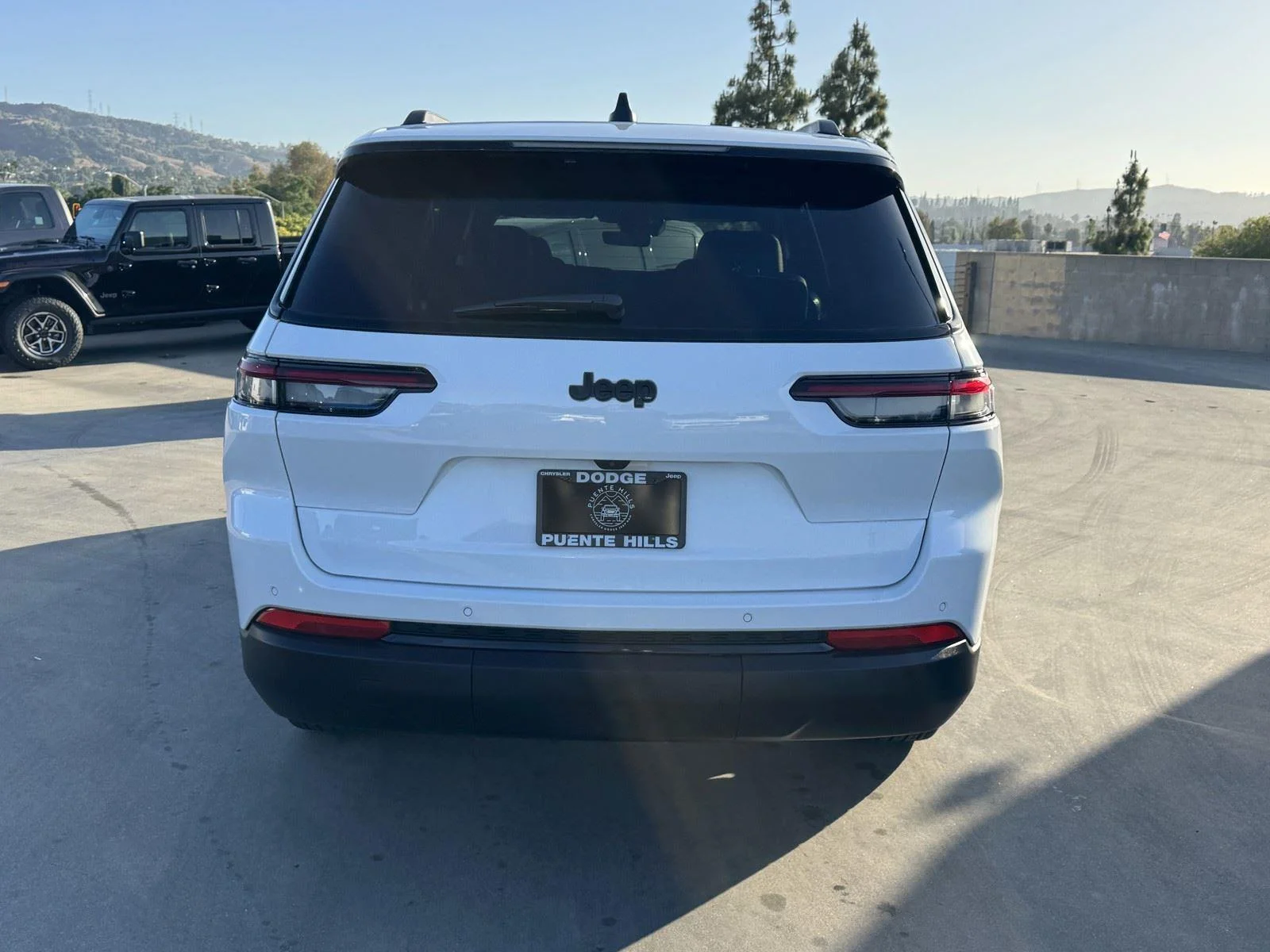 Certified Used 2025 Bright White Clearcoat Jeep Altitude X image 5