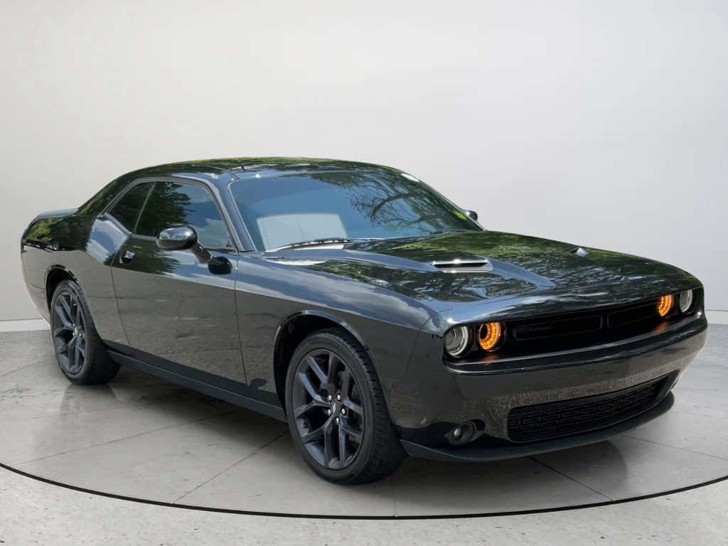 2020 Dodge Challenger SXT Auto's photo