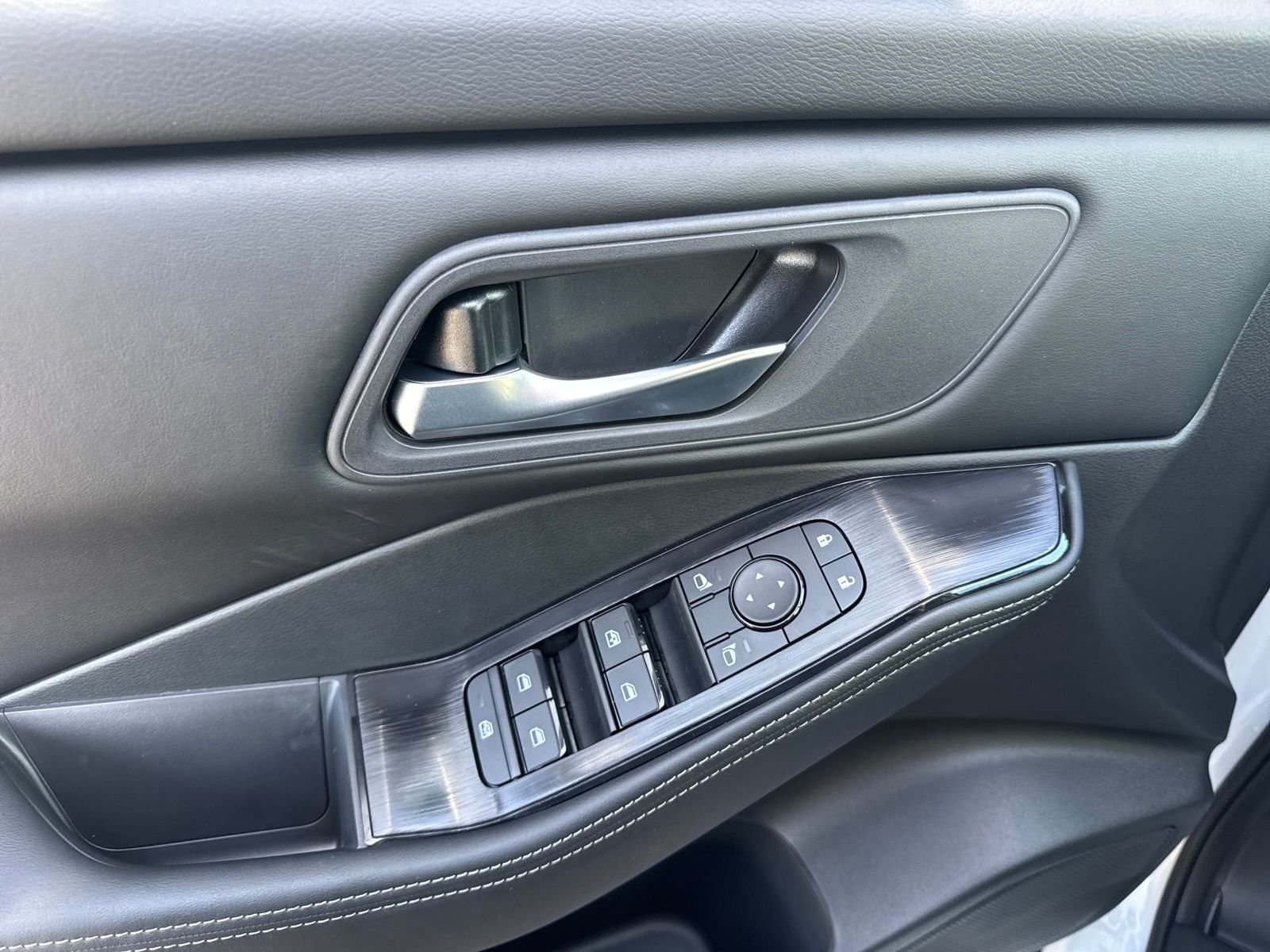 New 2026 Nissan Rogue SV 4D Sport Utility