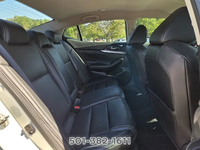 Used 2022 White Nissan SV image 19