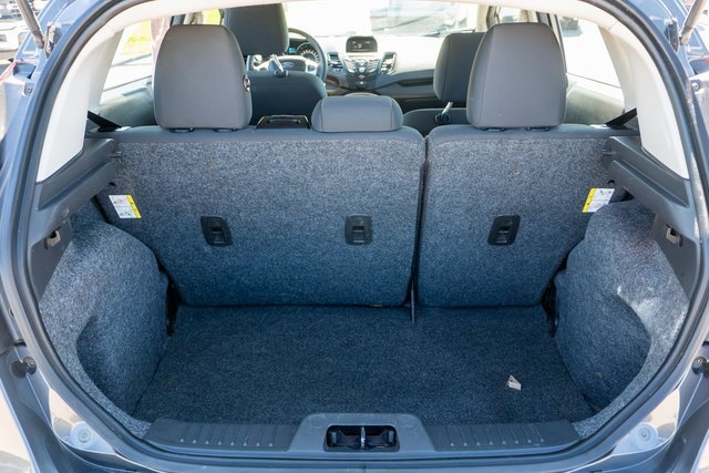 Used 2018 Magnetic Ford SE image 10