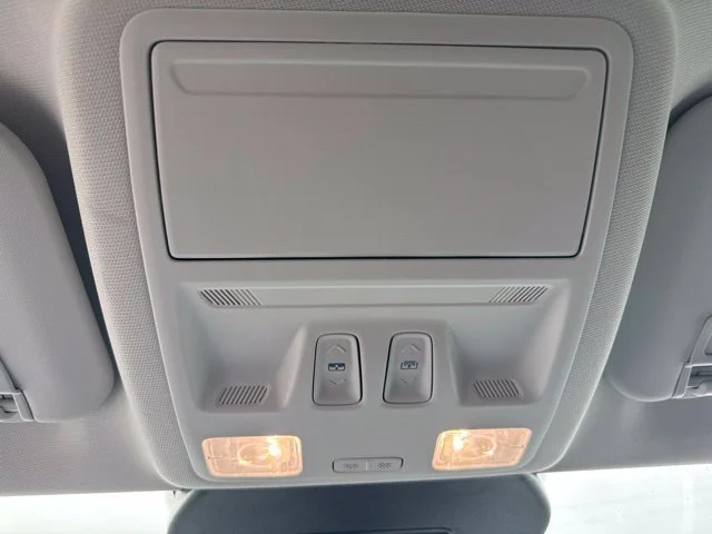 Used 2025 Vapor Blue Ford Active image 28