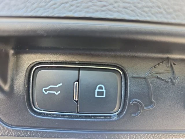Used 2021 Blue Ford XLT image 15
