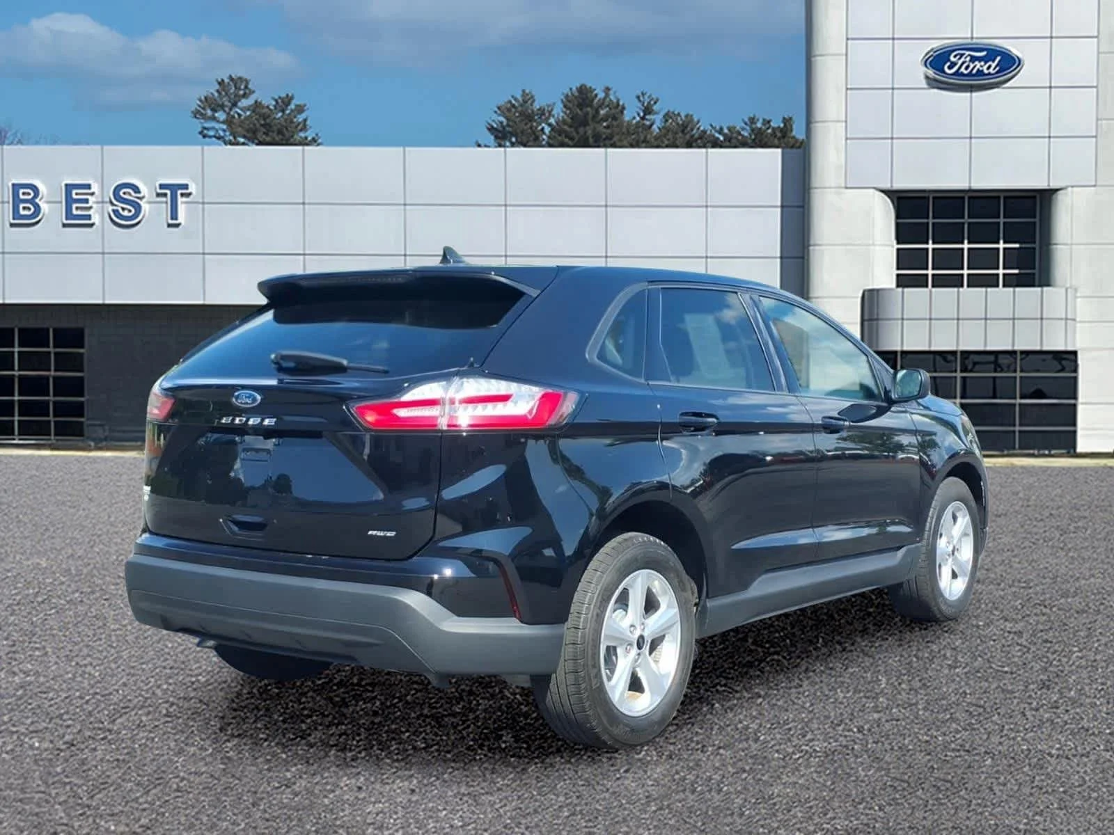 Used 2024 Agate Black Metallic Ford SE image 7