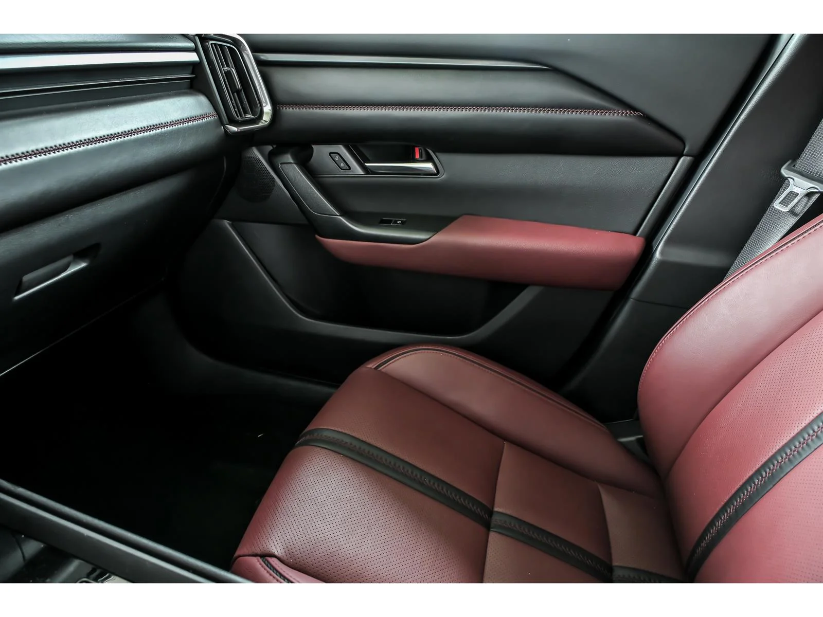 Used 2025 Gray Mazda Premium Plus image 24
