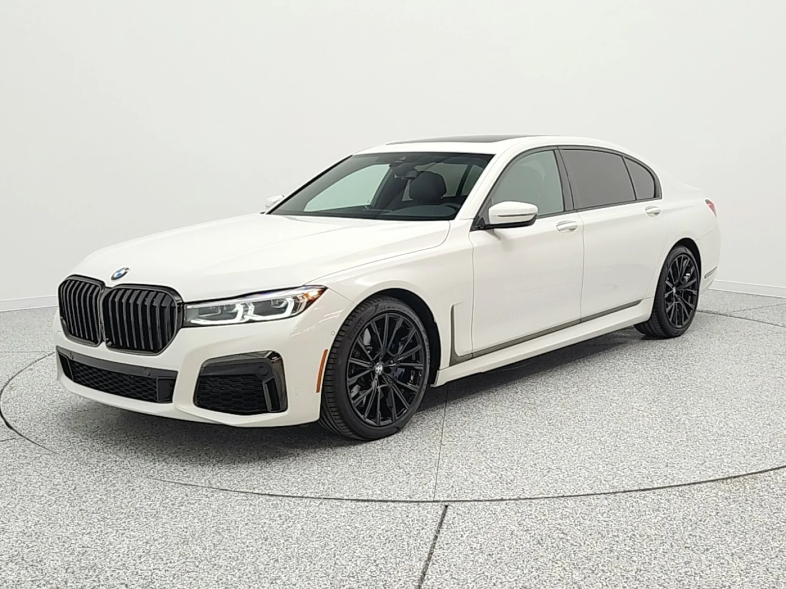 2022 BMW 7 Series 740i's photo