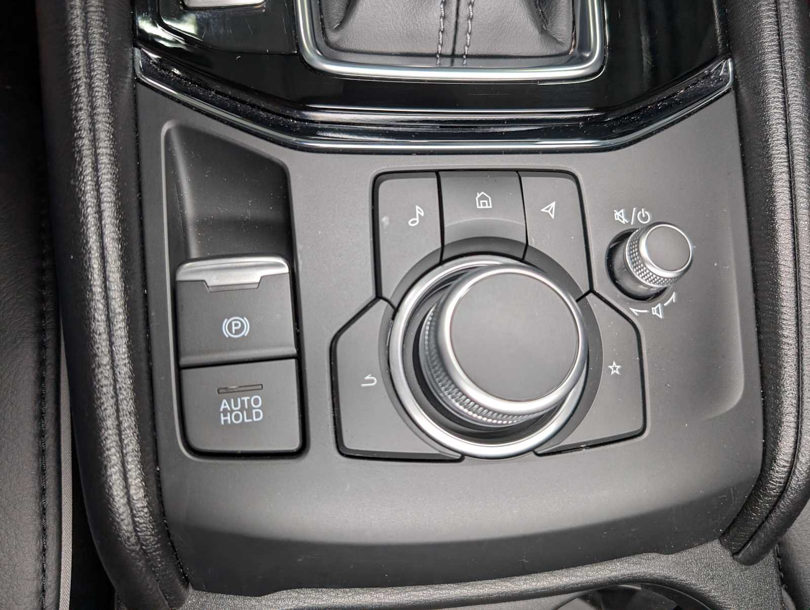 Used 2025 Rhodium White Metallic Mazda 2.5 S Preferred Package image 27
