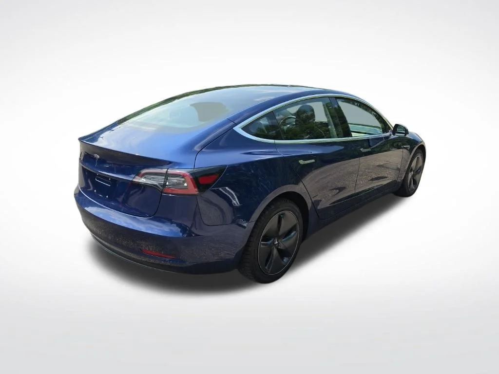 Used 2018 Blue Tesla Long Range image 5