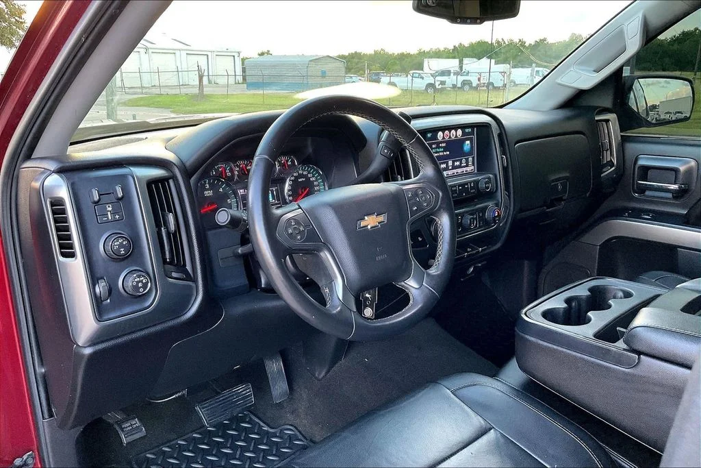 Used 2016 Red Chevrolet LT image 14
