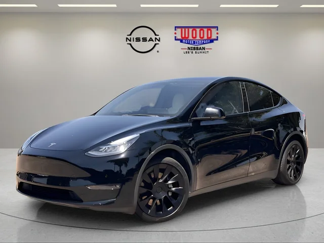 Used 2022  Tesla Long Range image 5