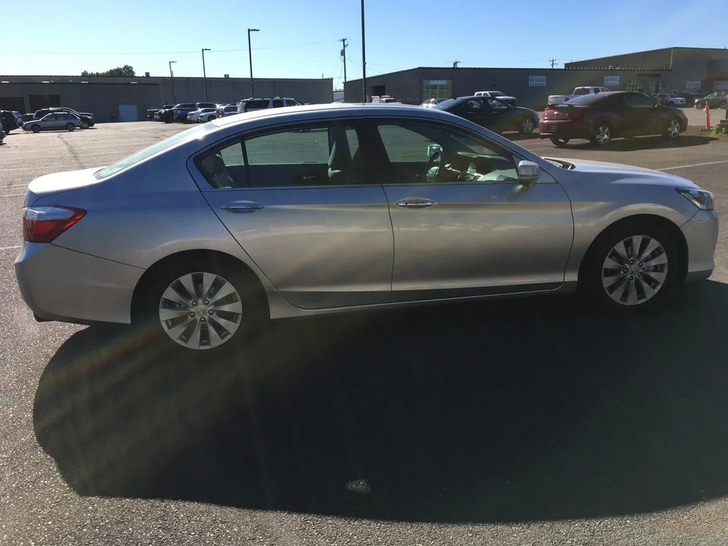 Used 2015  Honda EX-L image 7