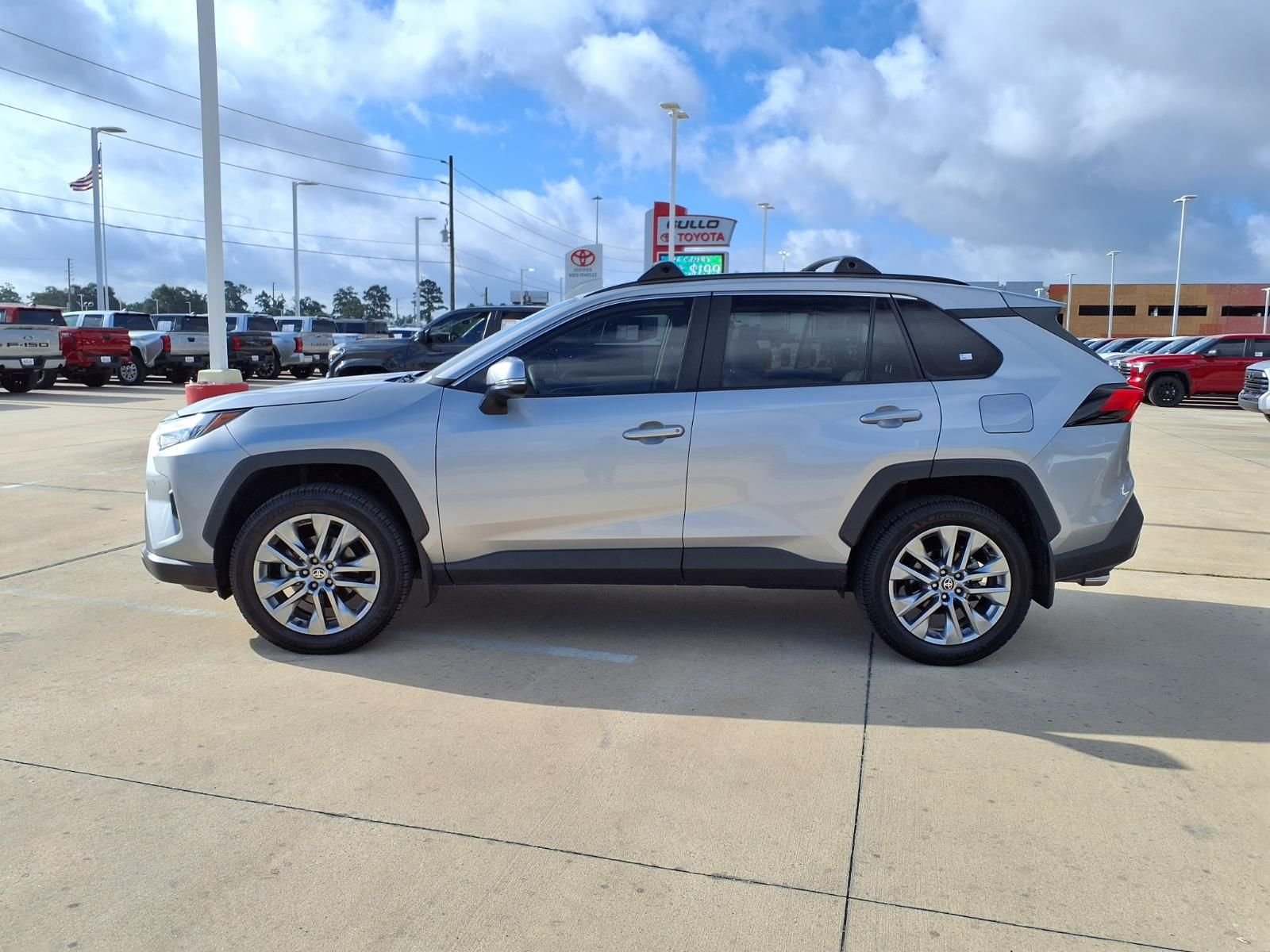 Certified Used 2023 Silver Sky Metallic Toyota XLE Premium image 9