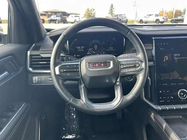 Used 2025 WHITE GMC FWD Elevation image 28