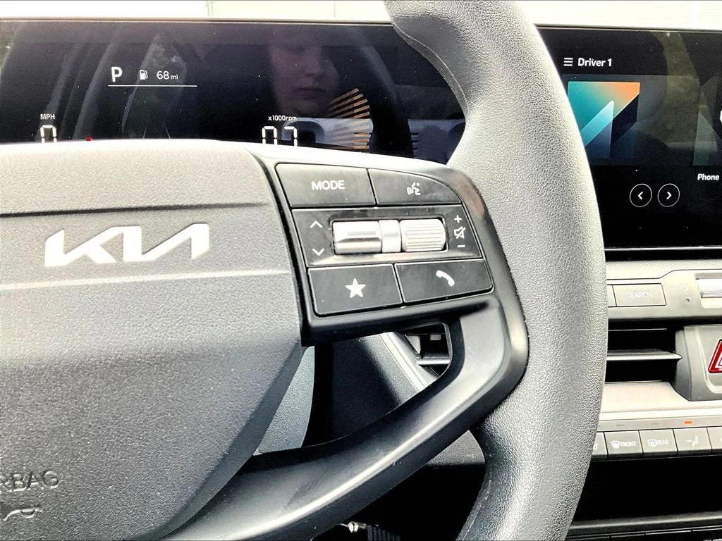 2025 Kia K4 LXS - Photo 15