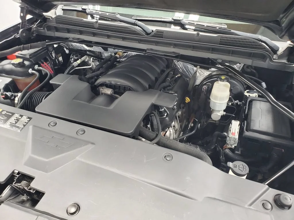 Used 2016 TUNGSTEN METALLIC Chevrolet LT image 30