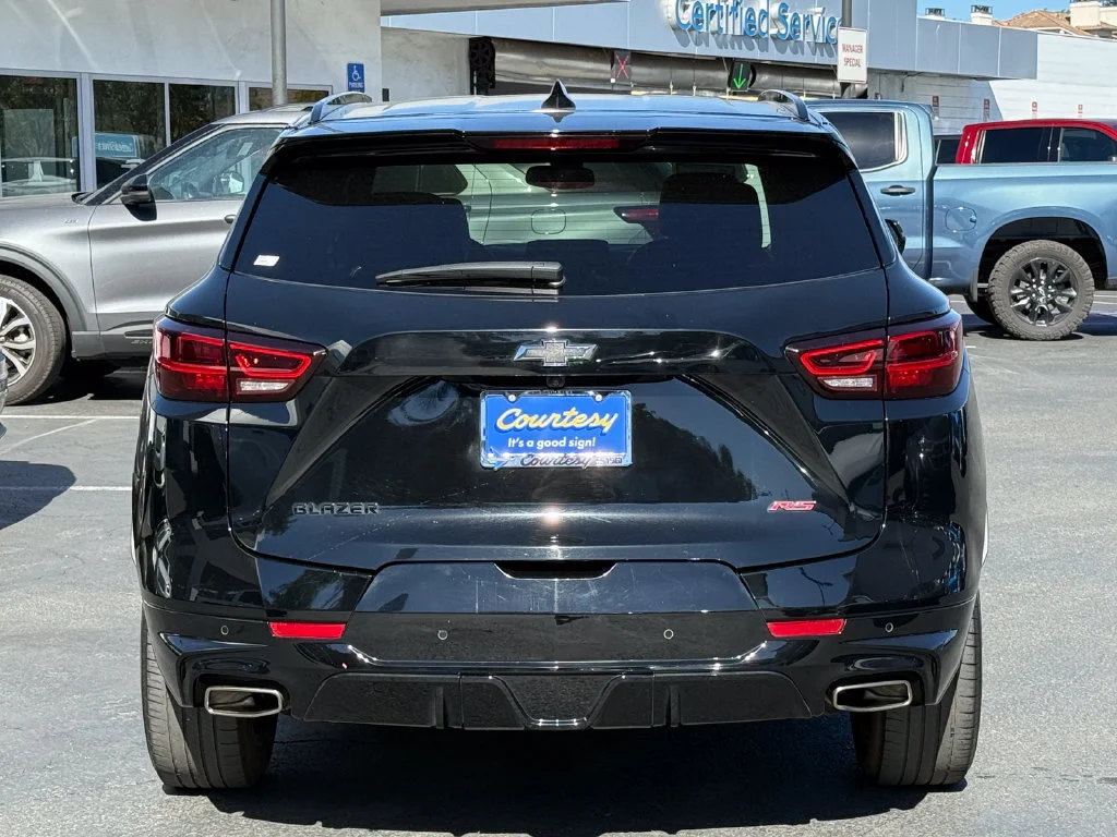 Used 2025 Black Chevrolet RS image 7