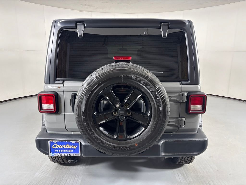 Used 2022 Gray Jeep Unlimited Sport Altitude image 7