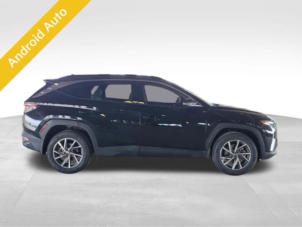 Used 2023 Black Hyundai Limited image 4