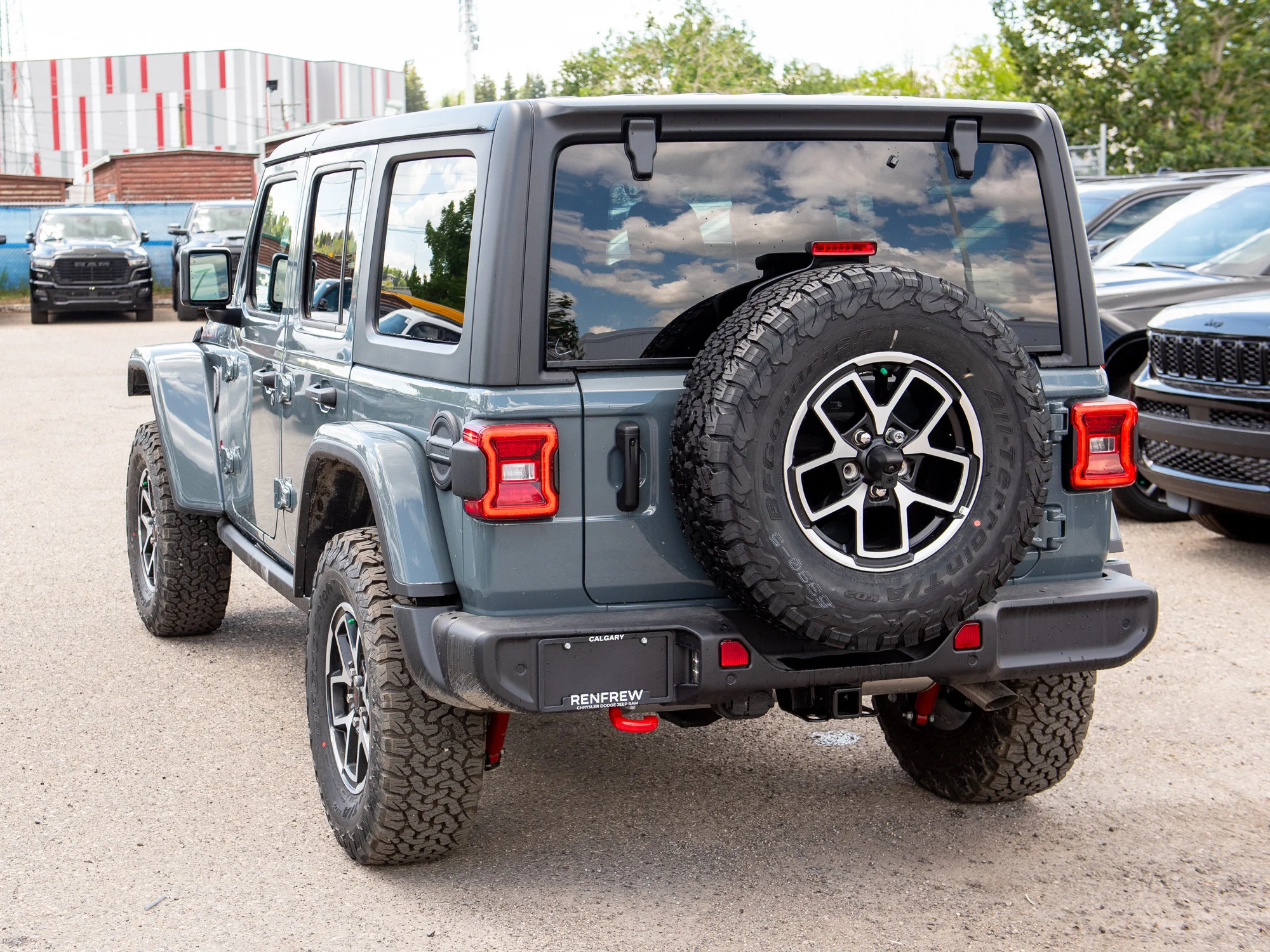 New 2026 Dark blue Jeep Rubicon* 4 Door 4x4, Nappa Leather, Safety Group, Front/Rear Lockers image 3