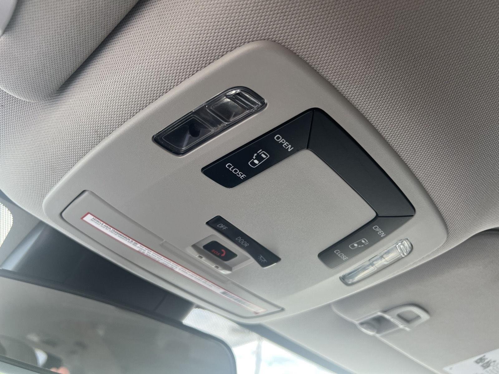 2021 Toyota Sienna LE - Photo 28