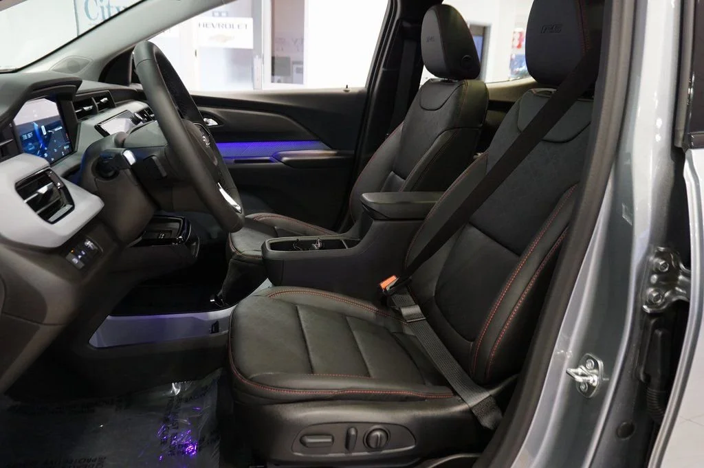2027 Chevrolet Bolt RS - Photo 11
