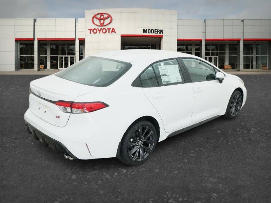 New 2026 Ice Cap Toyota SE image 5