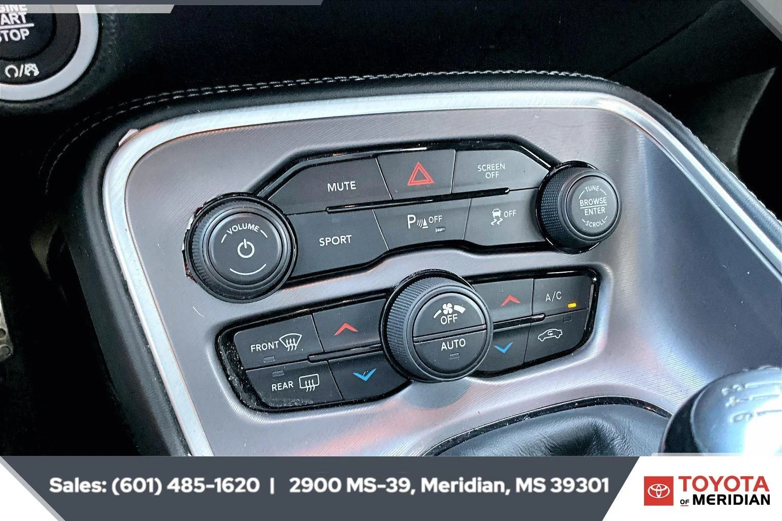 Used 2022 White Knuckle Clearcoat Dodge R/T image 22