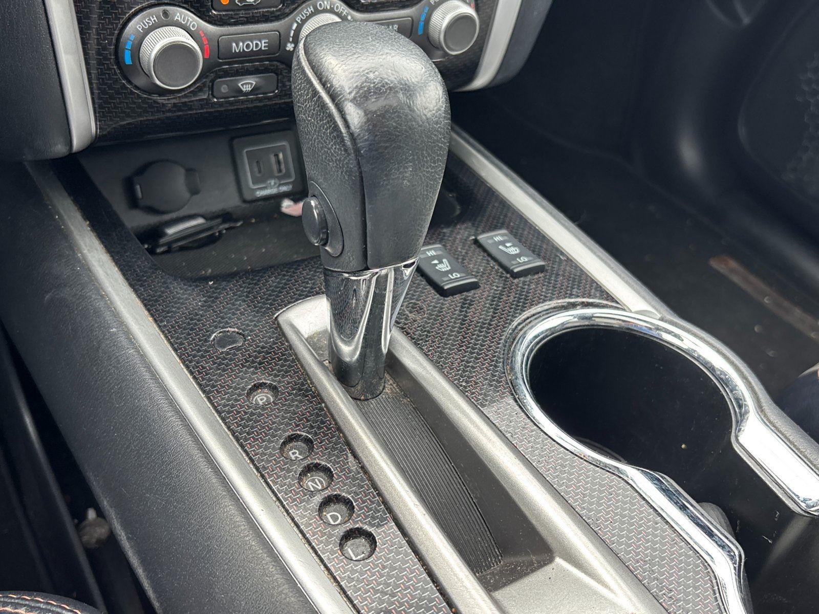 Used 2020  NISSAN SL image 27