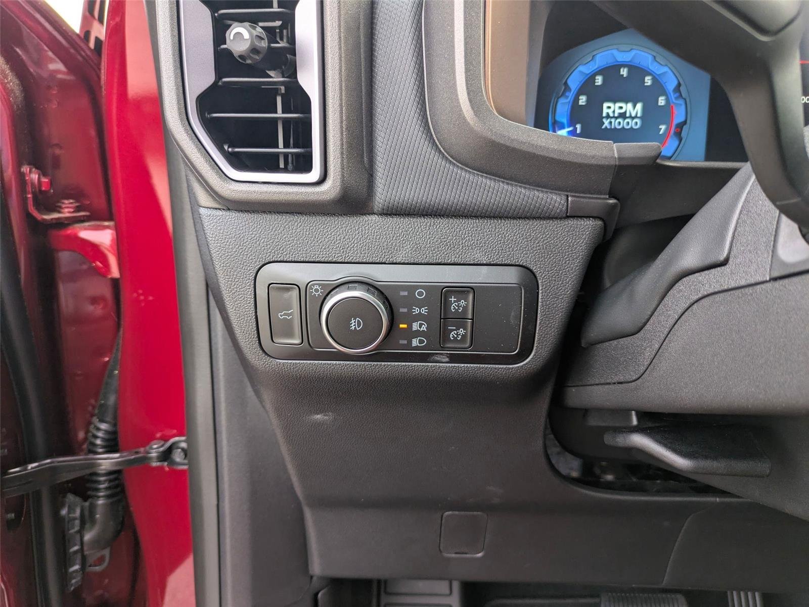 New 2025 Ruby Red Metallic Tinted Clearcoat Ford Outer Banks® image 16