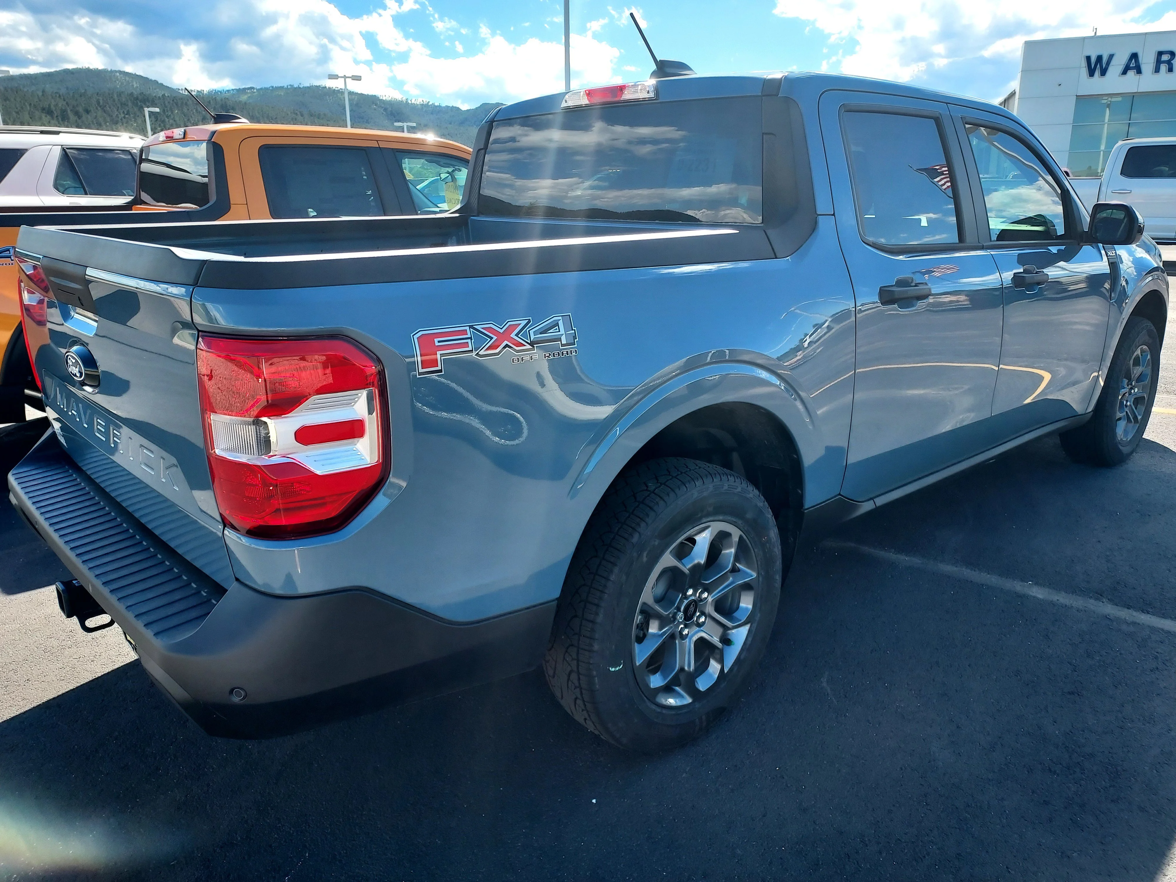 New 2026 Azure Gray Metallic Tri-Coat Ford XLT image 8