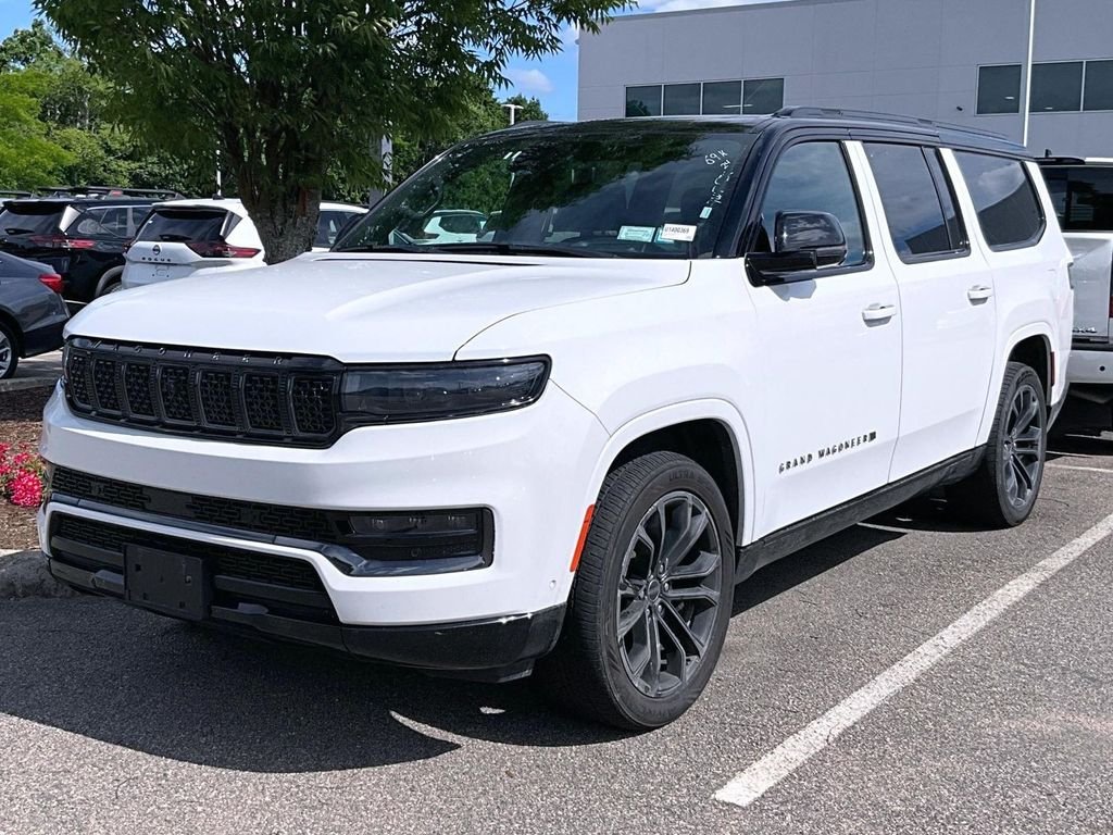 Used 2024 White Jeep Series II image 3