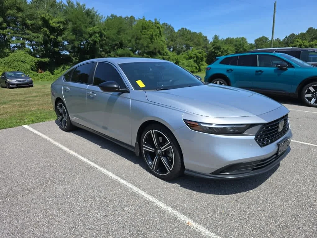 Certified Used 2024 Solar Silver Metallic Honda Sport image 5