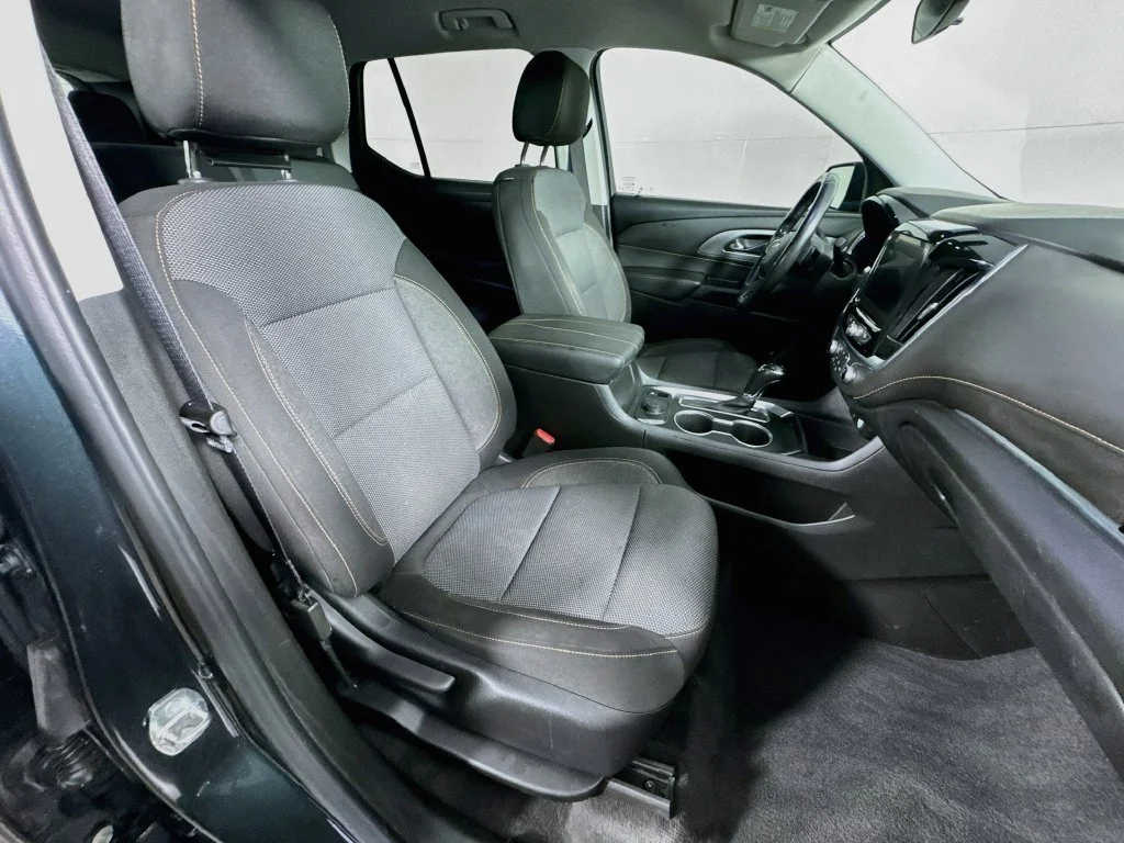Used 2020 Gray Chevrolet LT image 36