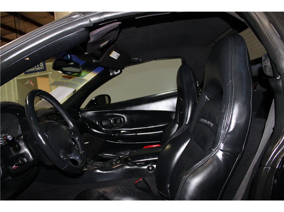 Used 2002 Black Chevrolet Convertible 2D image 9