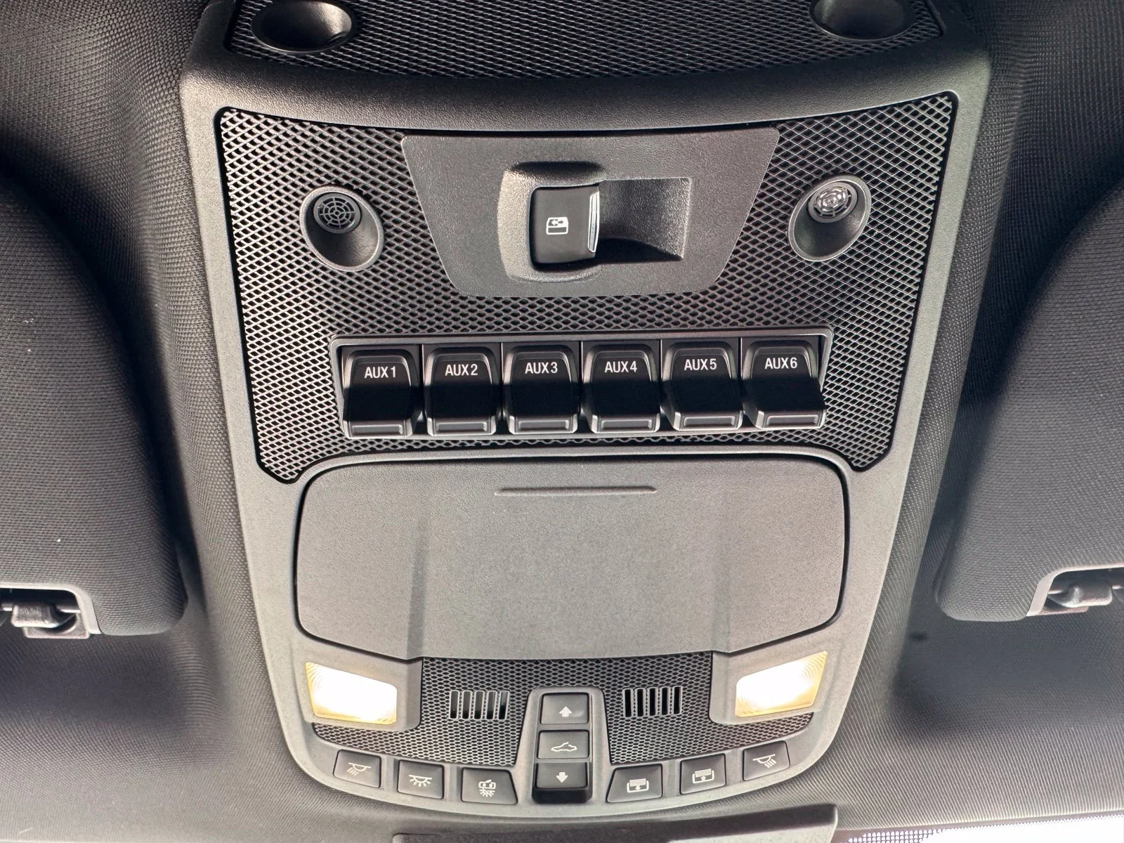 Used 2022 White Ford Platinum image 30