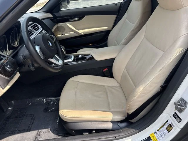 Used 2013 White BMW sDrive28i image 12