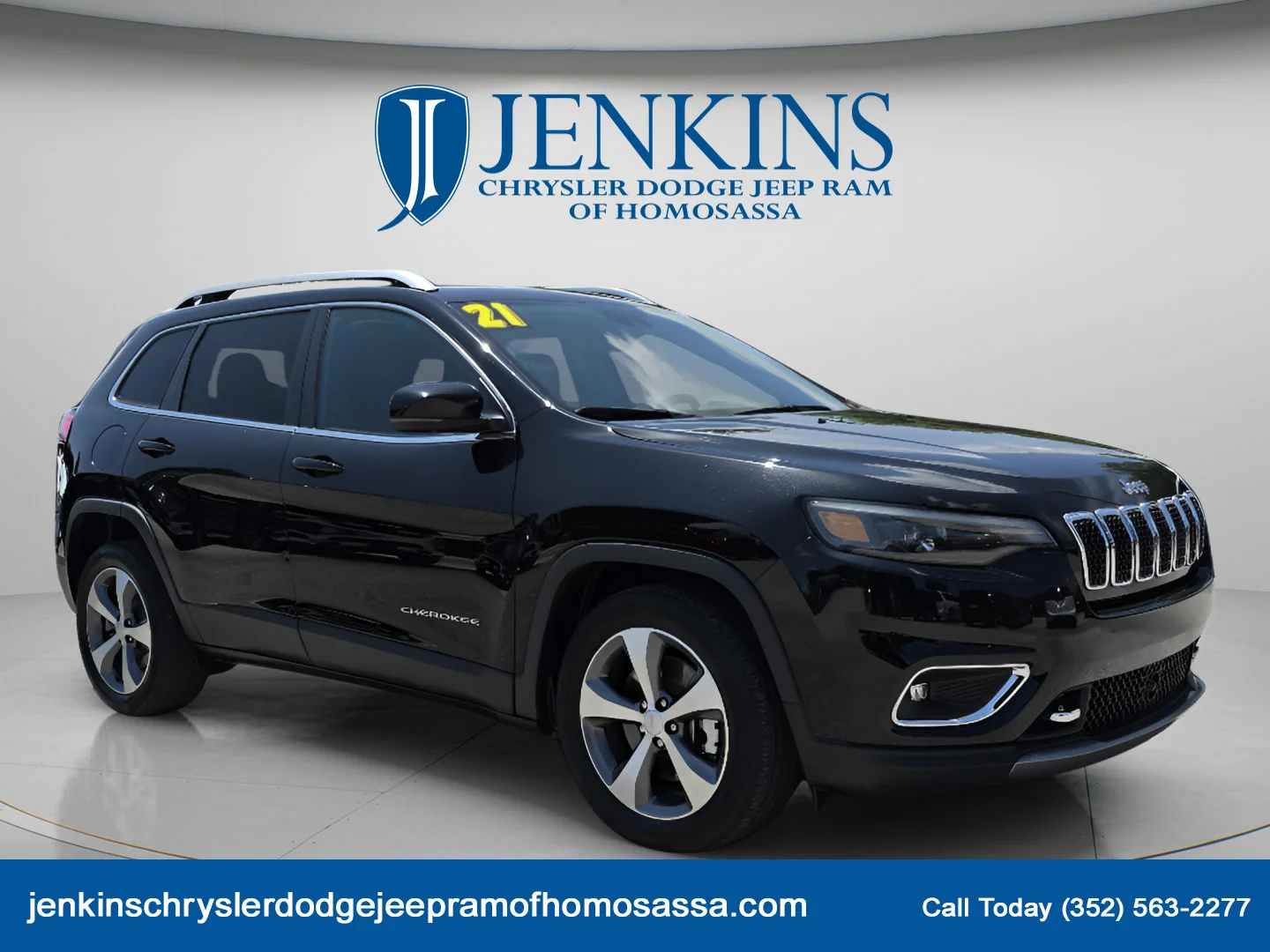 Used 2021 Diamond Black Crystal Pearlcoat Jeep Limited image 1