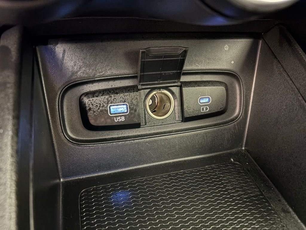 Used 2025 Gray Hyundai SEL image 29