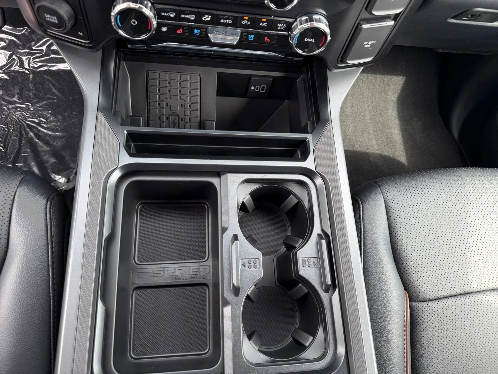 New 2026 Glacier Gray Metallic Tri-Coat Ford LARIAT image 25