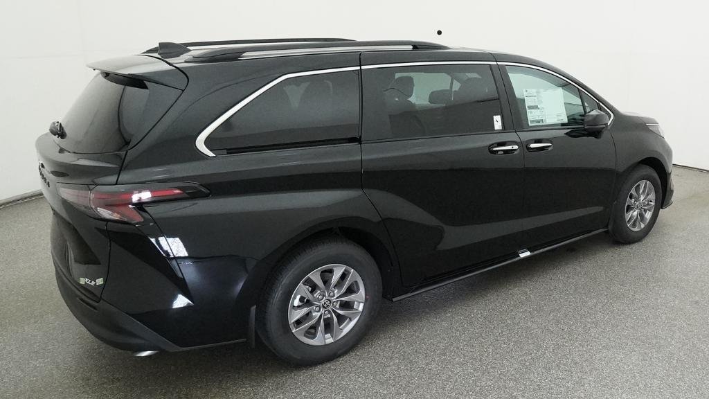 New 2026 Midnight Black Metallic Toyota XLE image 16