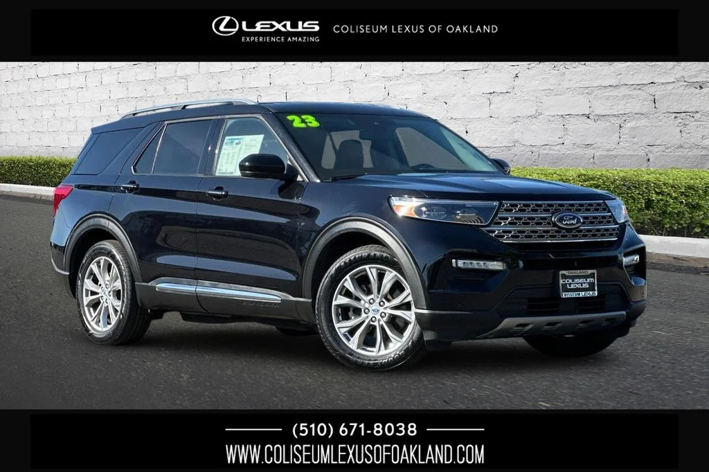 2023 Ford Explorer Limited RWD's photo