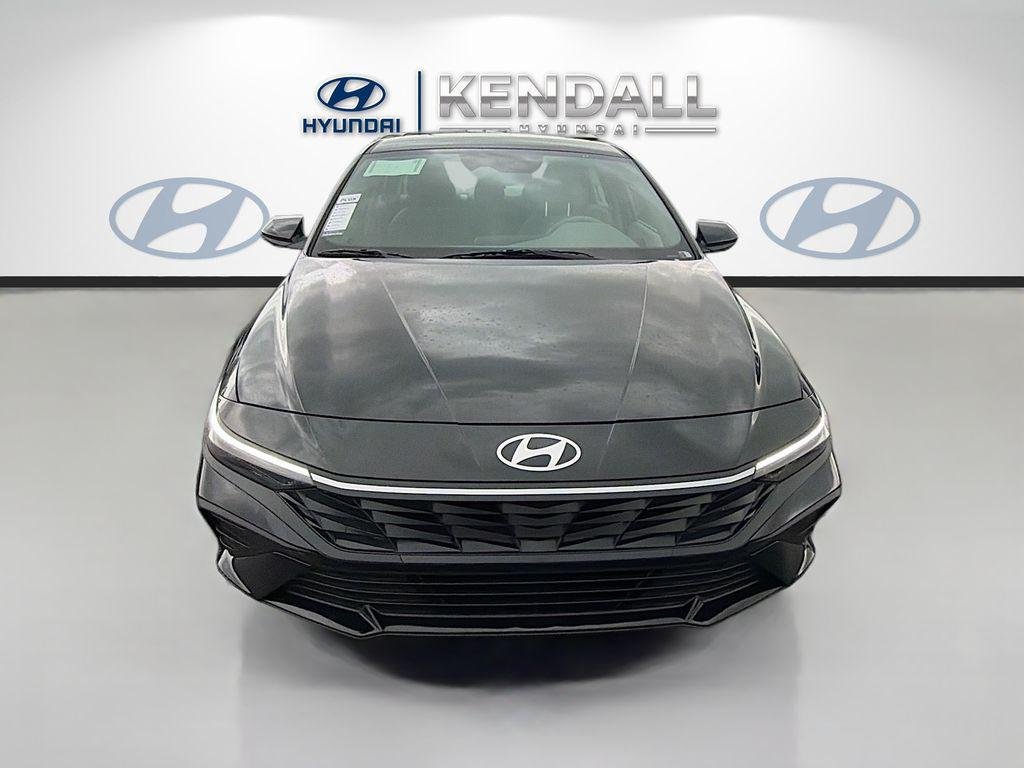 New 2026 Abyss Black Hyundai SEL Sport image 2