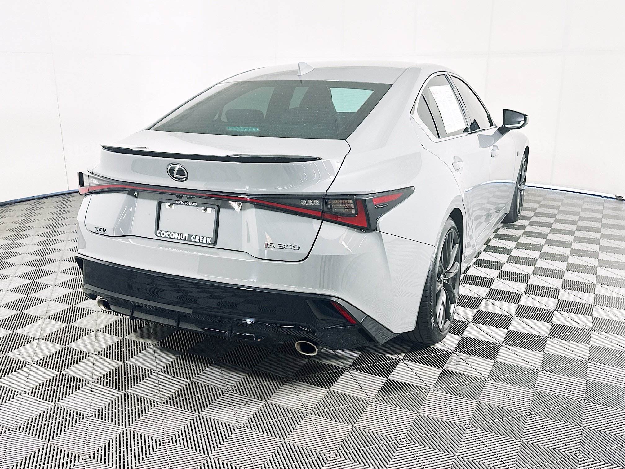 Used 2025 Incognito Lexus IS 350 F SPORT Design image 3
