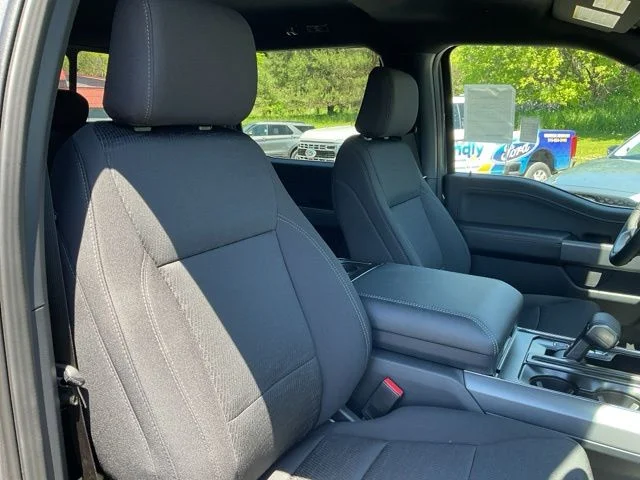 New 2026 Carbonized Gray Metallic Ford XLT image 96