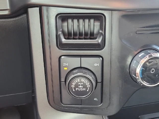 Used 2024 Black Ford XLT image 29