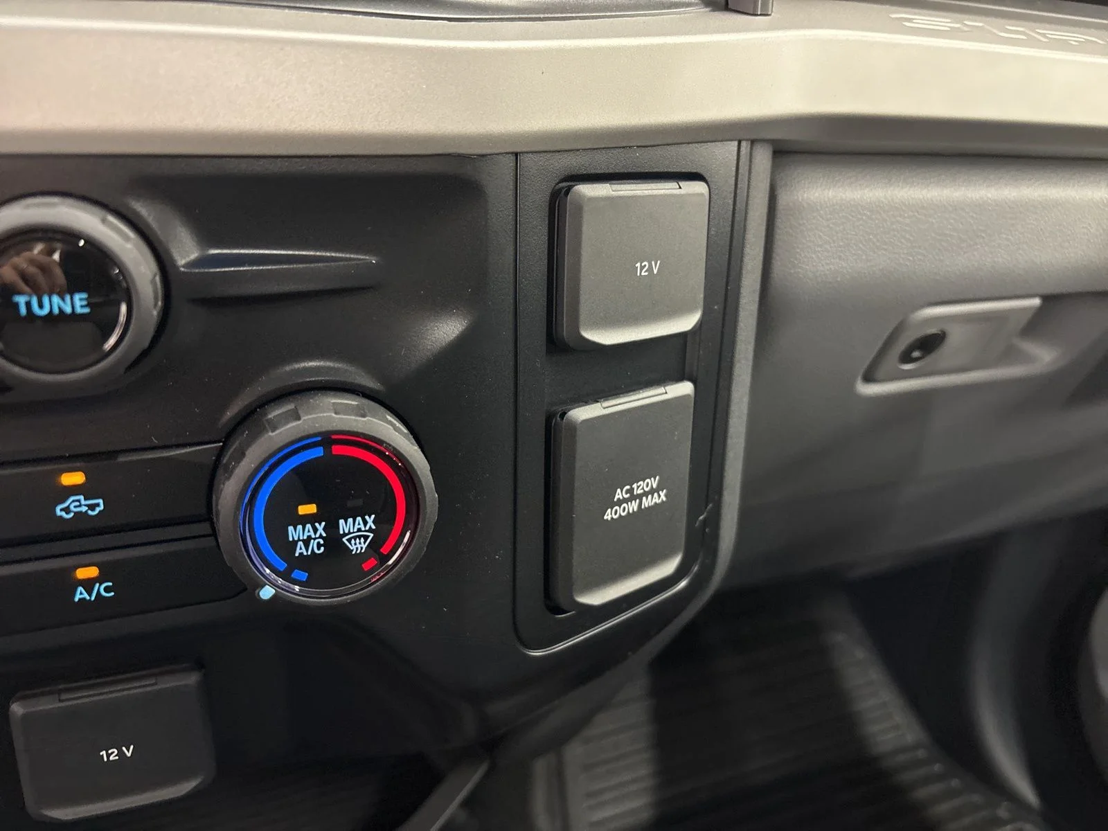 New 2026 Oxford White Ford F-350® XL image 19