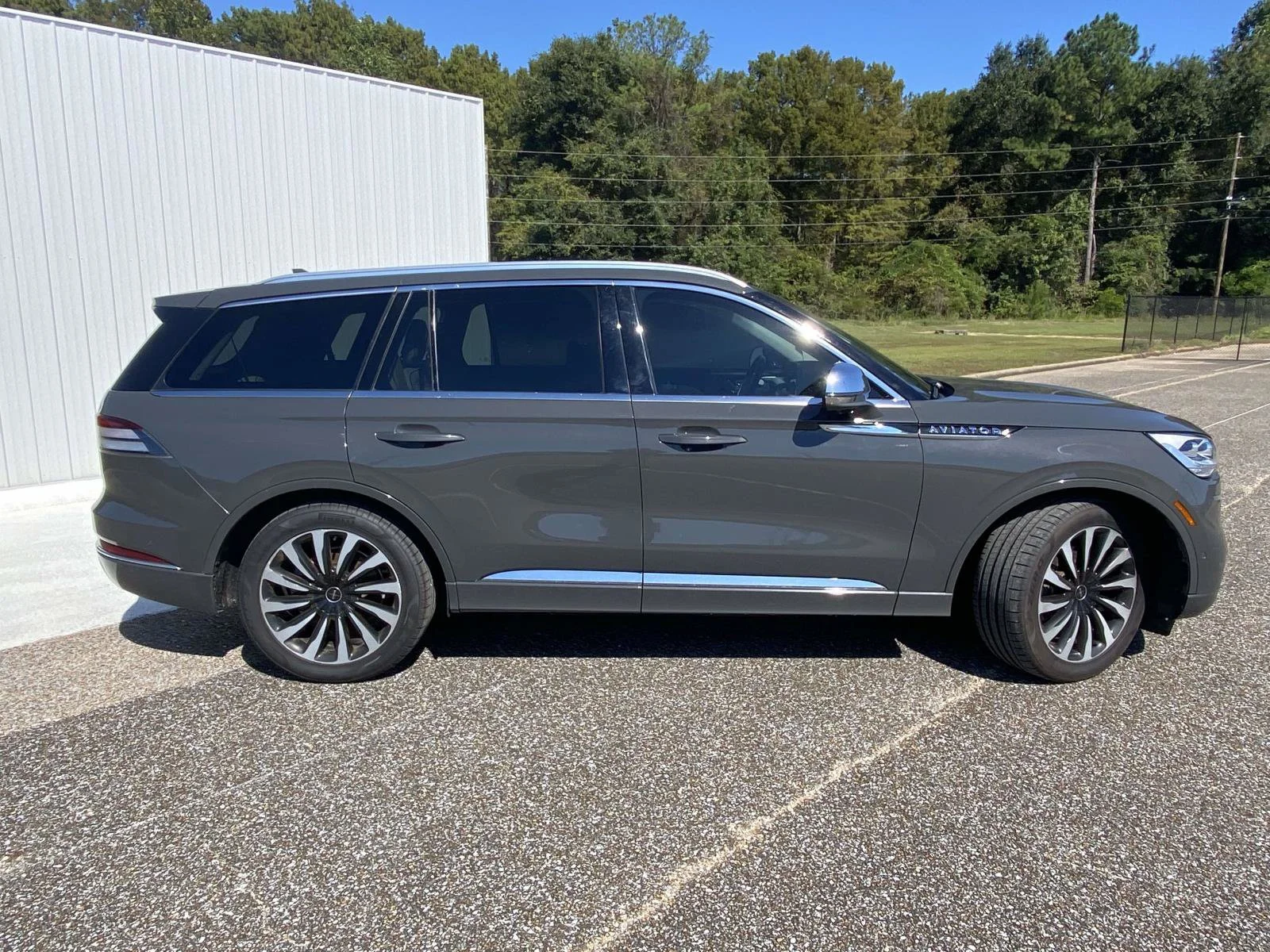 Used 2020 Gray Lincoln Black Label Grand Touring image 8