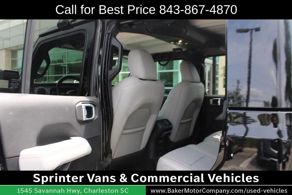 Used 2021 Black Clearcoat Jeep Overland image 25