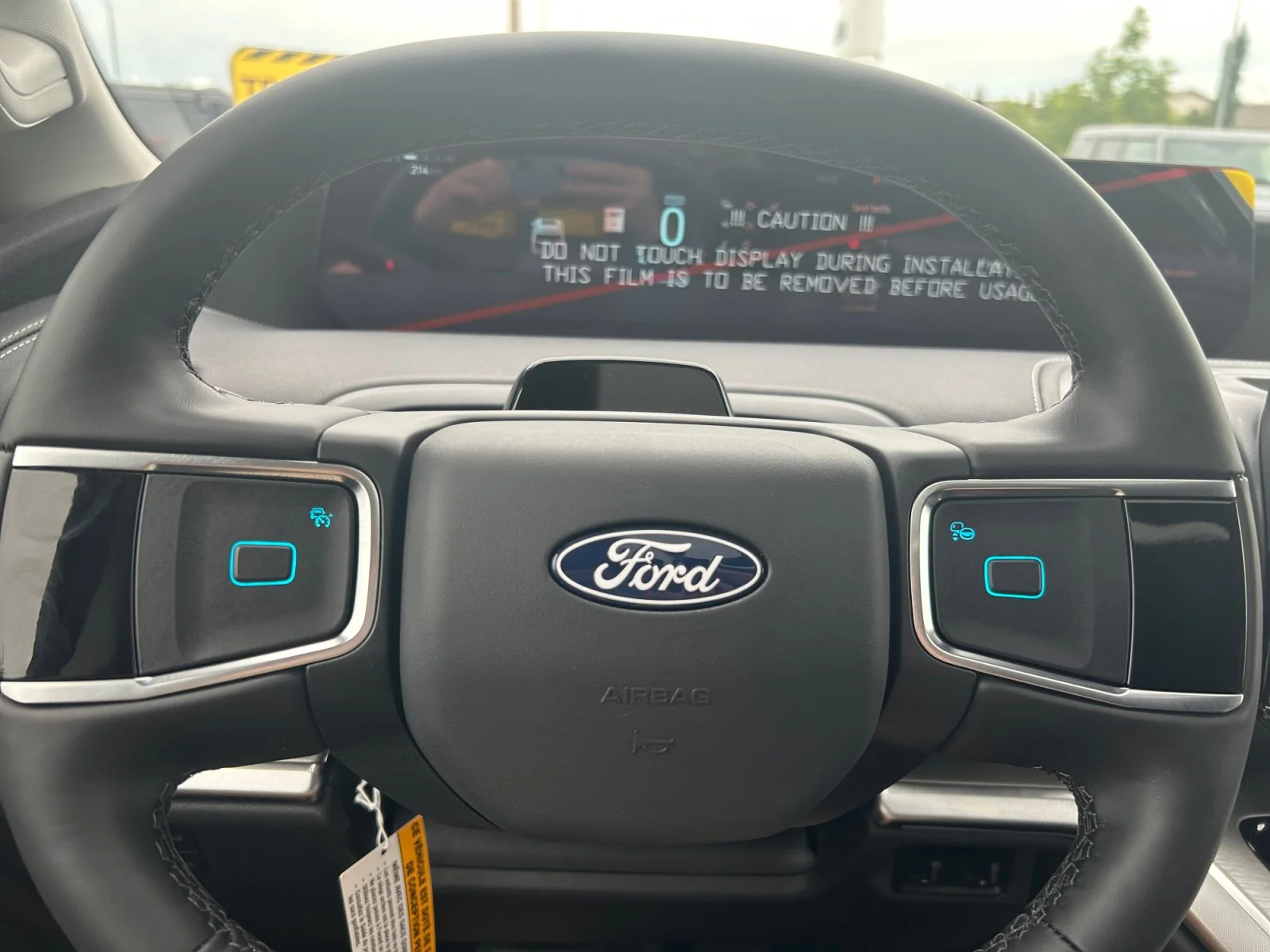 New 2027 Star White Metallic Tri-Coat Ford Platinum Max image 25