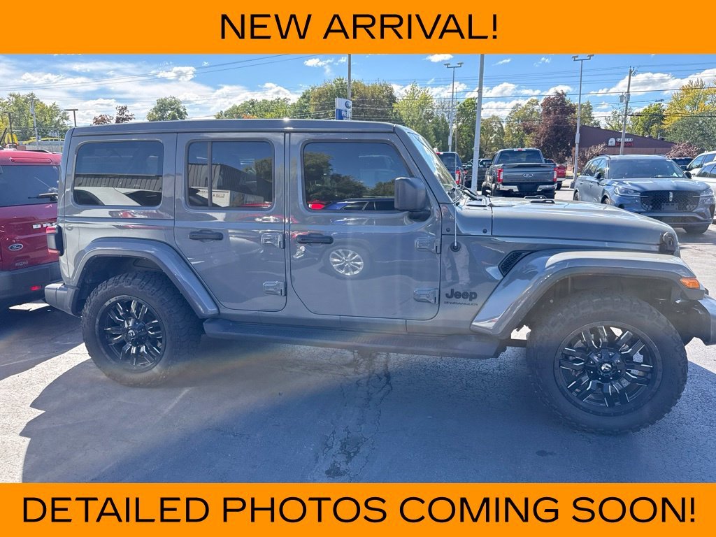 Used 2023 Gray Clearcoat Jeep  image 3